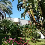 Flora