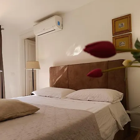 Alojamento de Acomodação e Pequeno-almoço Flora Mondello